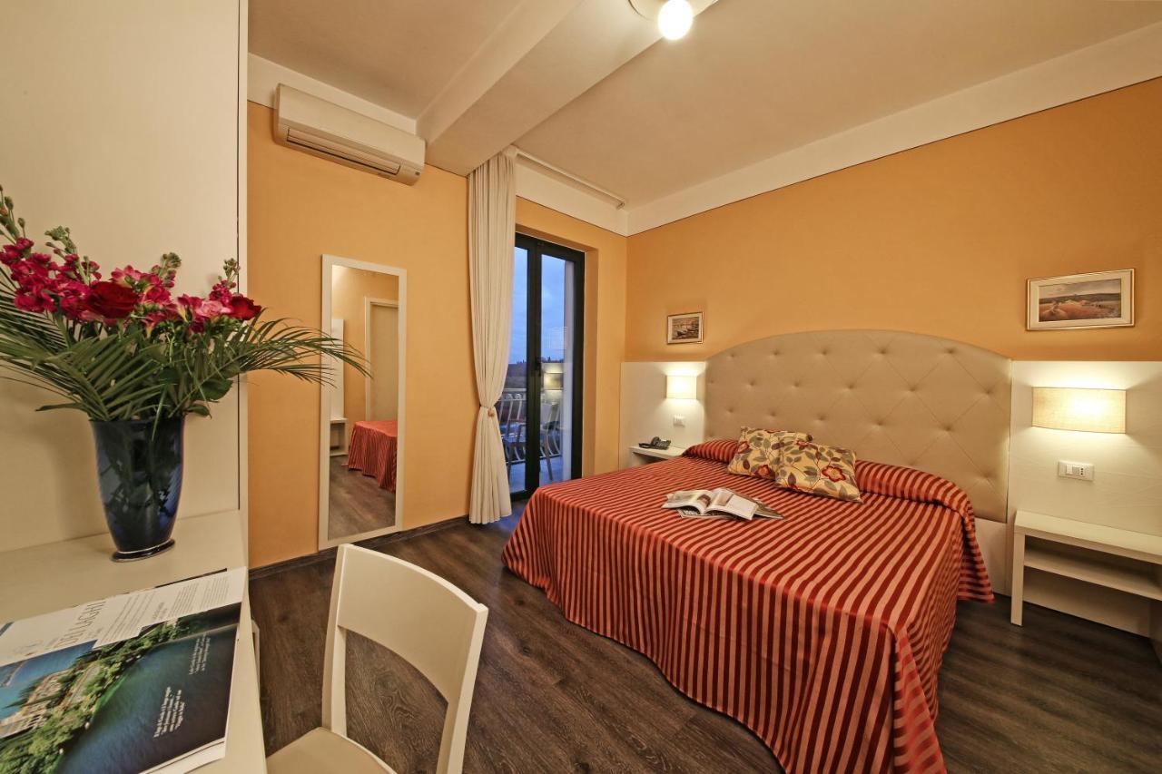 Hotel Panoramica Salo Exterior photo