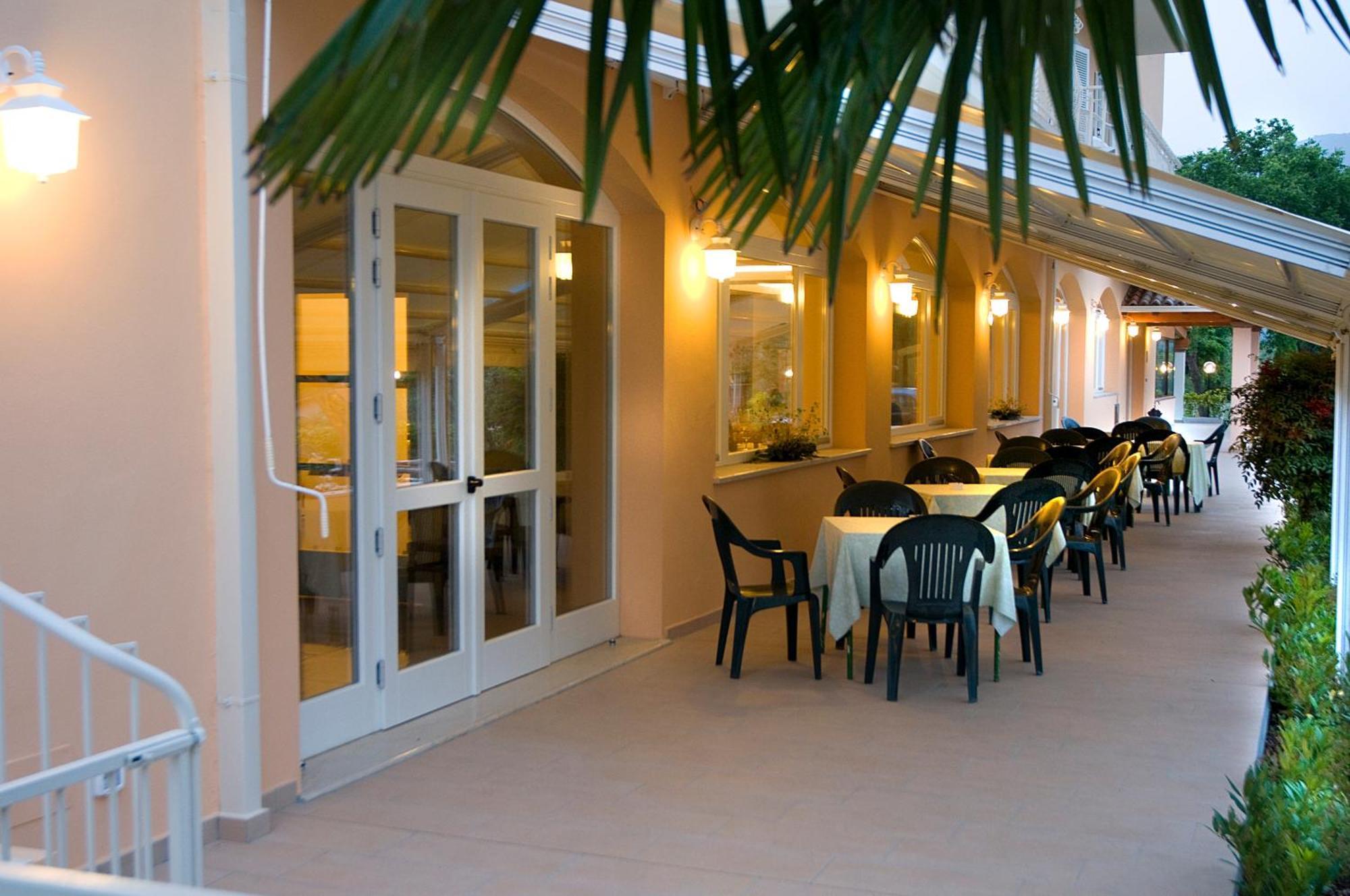 Hotel Panoramica Salo Exterior photo