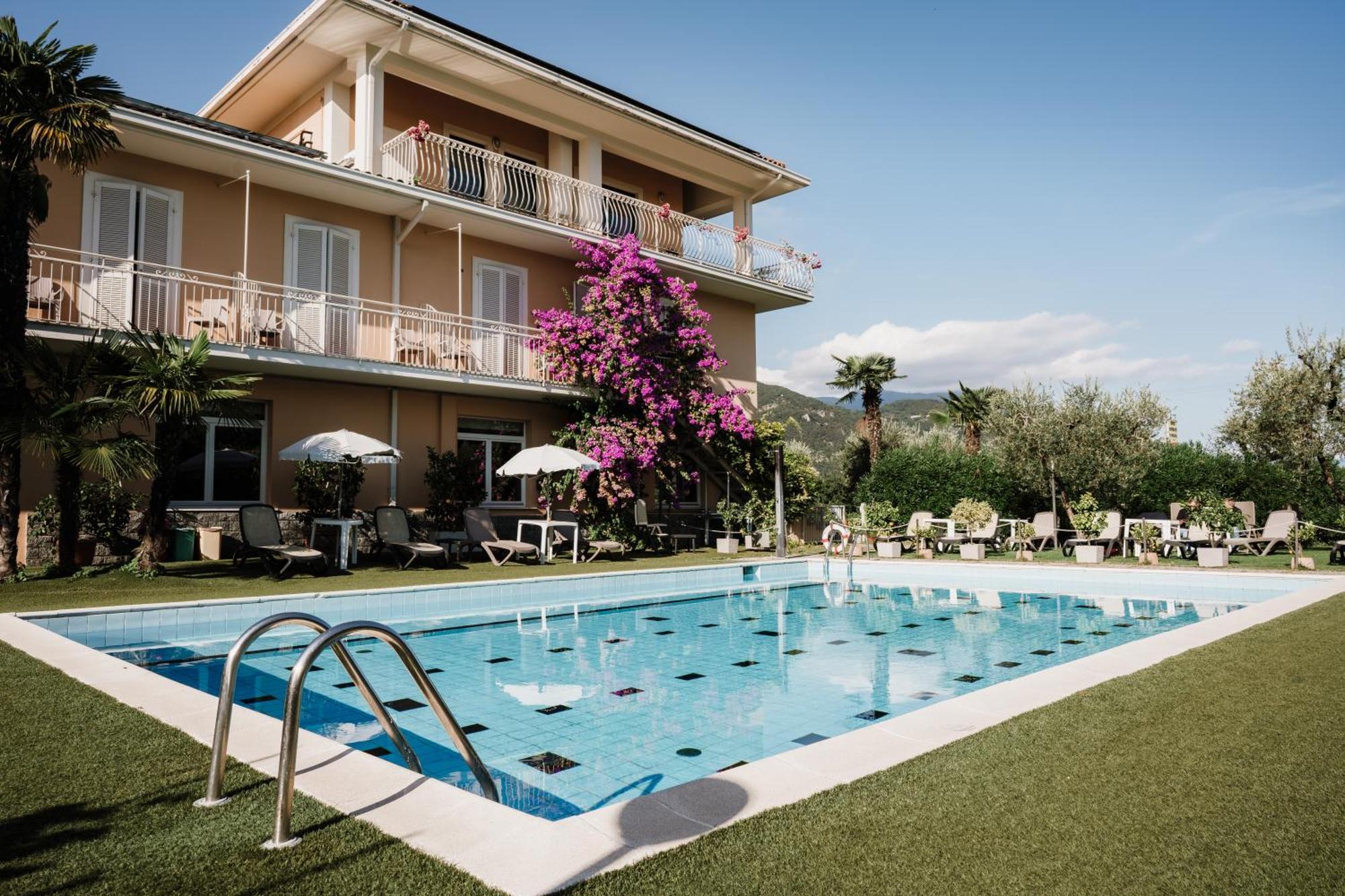 Hotel Panoramica Salo Exterior photo