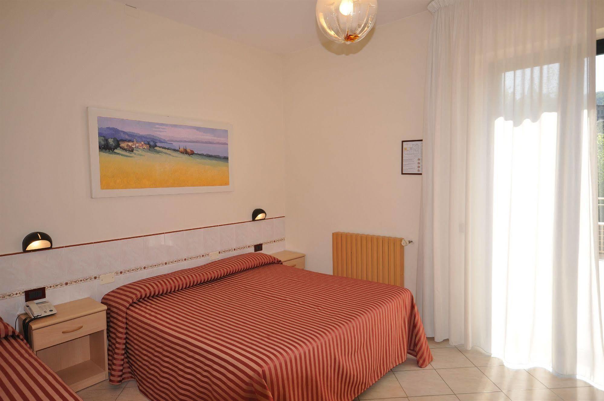 Hotel Panoramica Salo Exterior photo